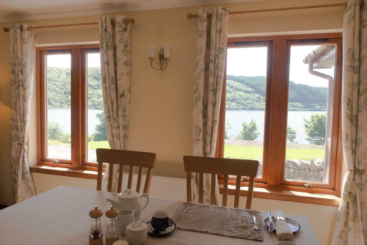 Otterburn Bed & Breakfast สตรอนเทียน ภายนอก รูปภาพ