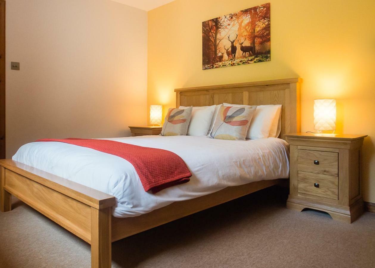 Otterburn Bed & Breakfast สตรอนเทียน ภายนอก รูปภาพ