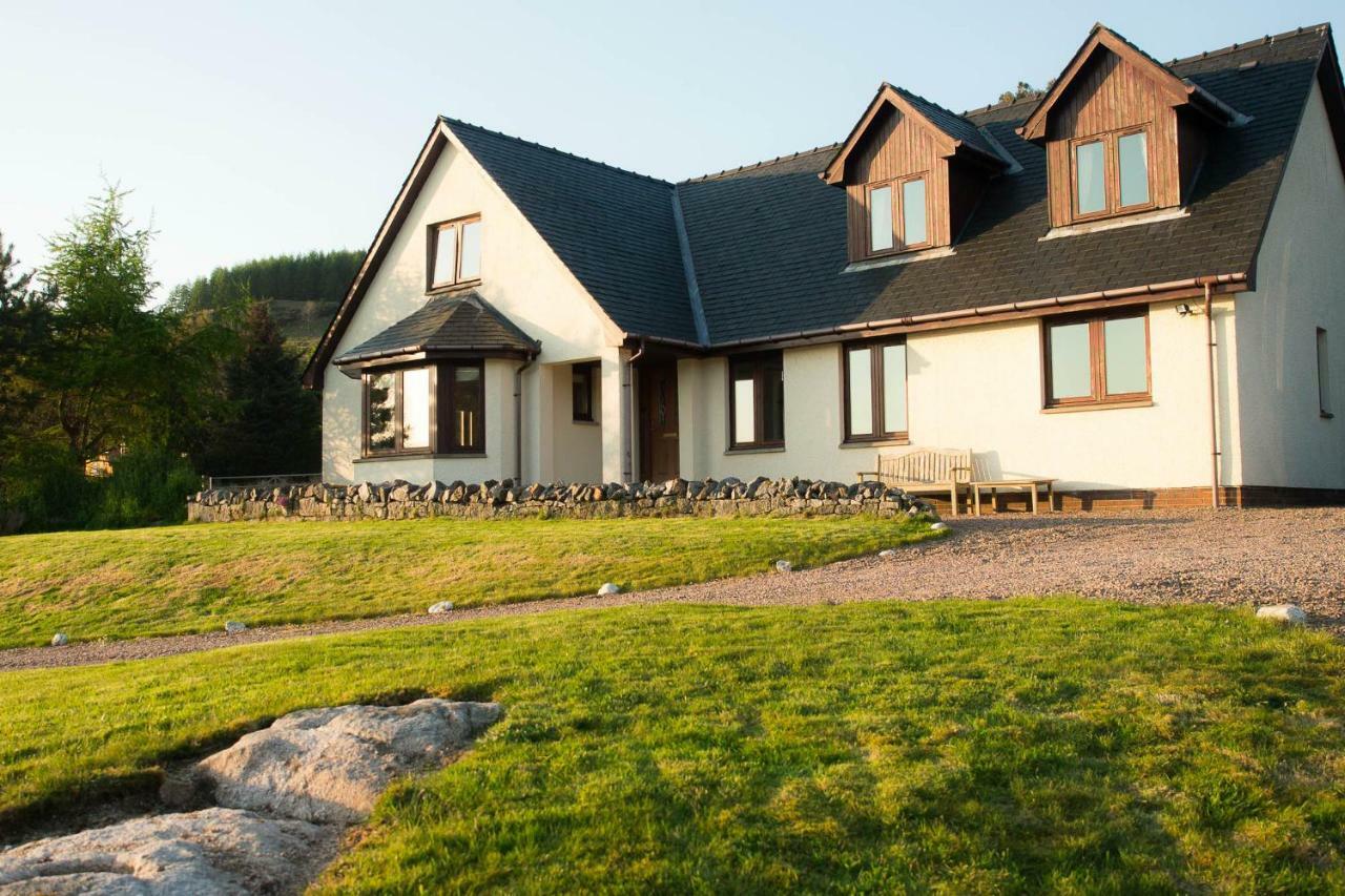 Otterburn Bed & Breakfast สตรอนเทียน ภายนอก รูปภาพ