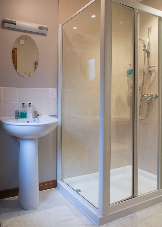 Otterburn Bed & Breakfast สตรอนเทียน ภายนอก รูปภาพ